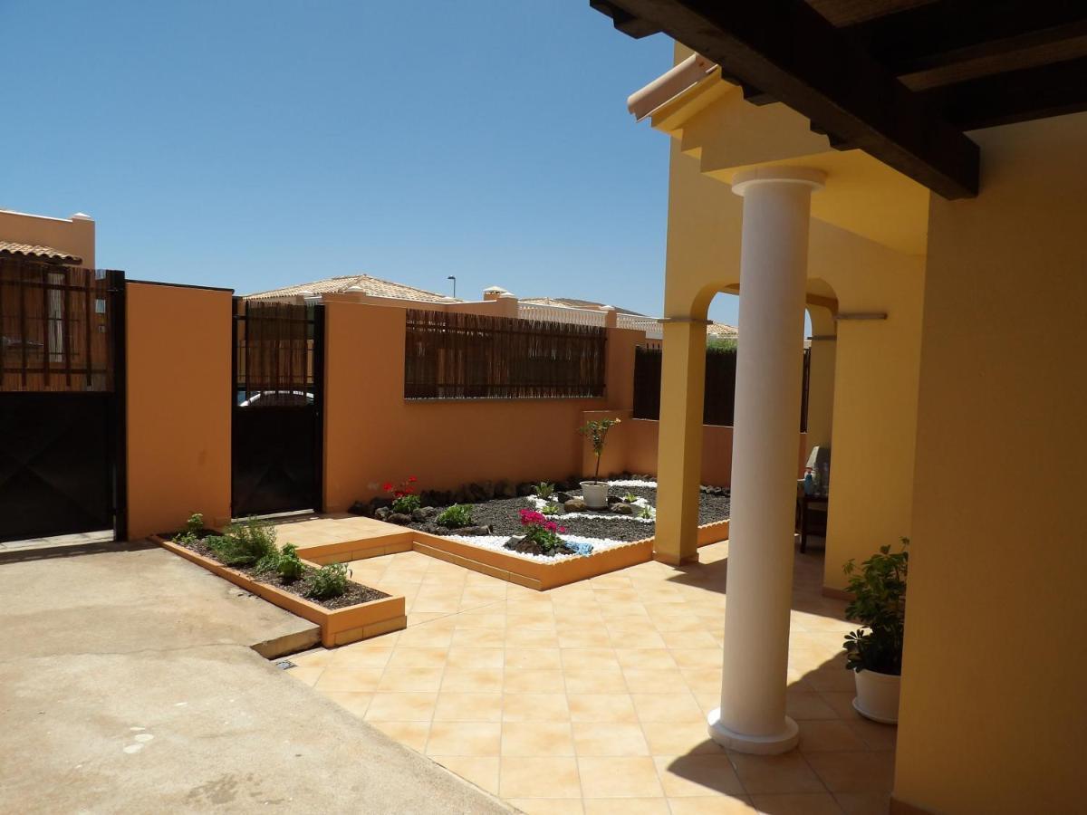 Villas Brujula Company Corralejo Exterior photo